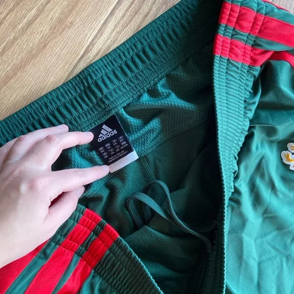 Milwaukee Bucks Adidas - Picture 3 of 3